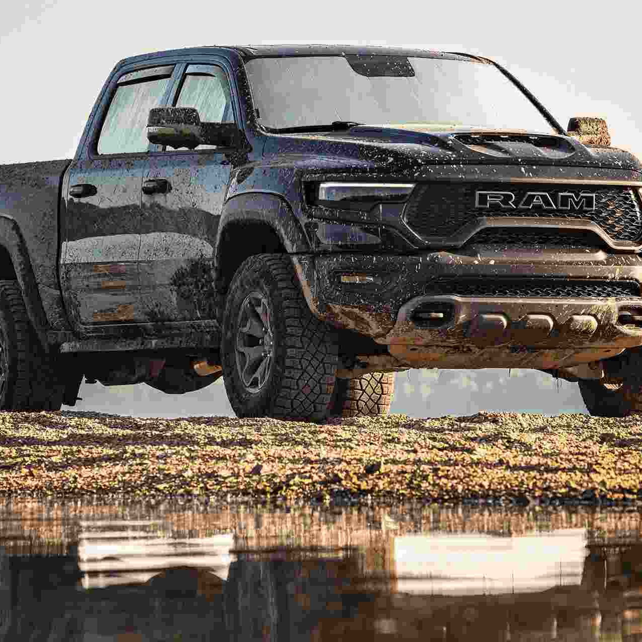 Chevrolet Silverado, Suburban, Tahoe, GMC Sierra, Yukon (2019-2024) Truck Sunshade - Image 2
